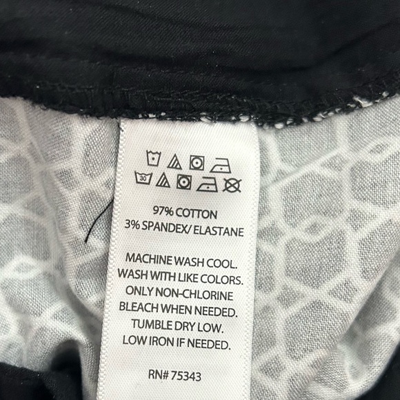 Jones New York Size 12 Printed Shorts - Picture 4 of 10